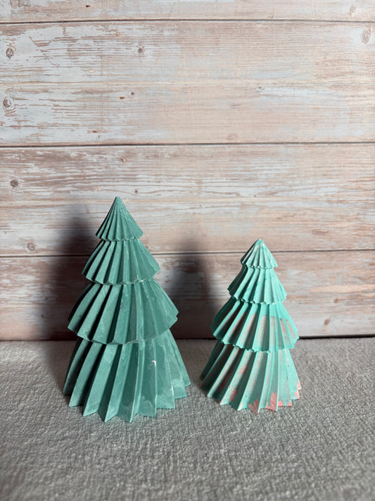 Duo de sapins verts