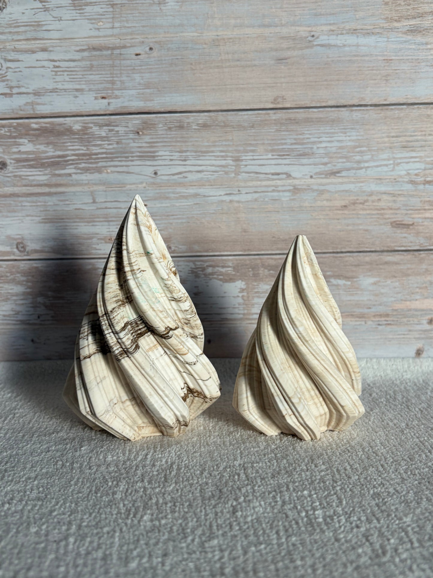 Duo de sapins torsadés